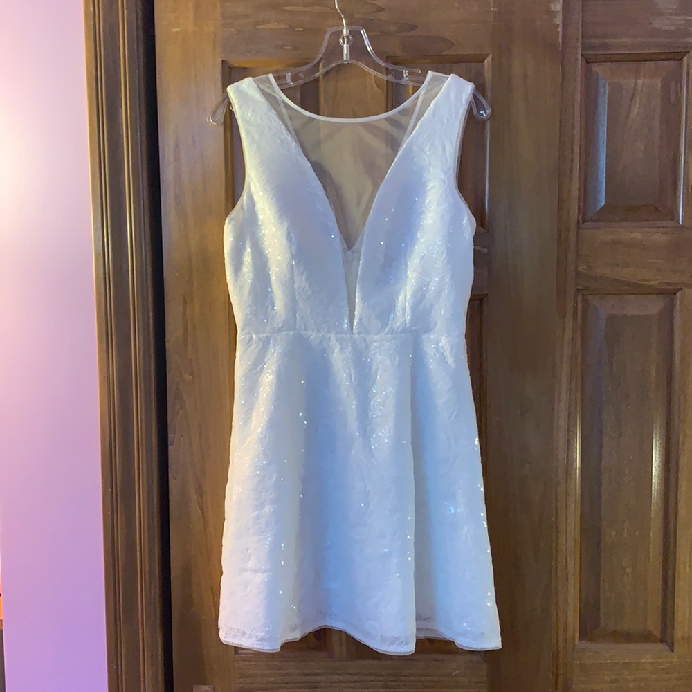 Selina Sequined V-back Dress BCBG MAXAZRIA